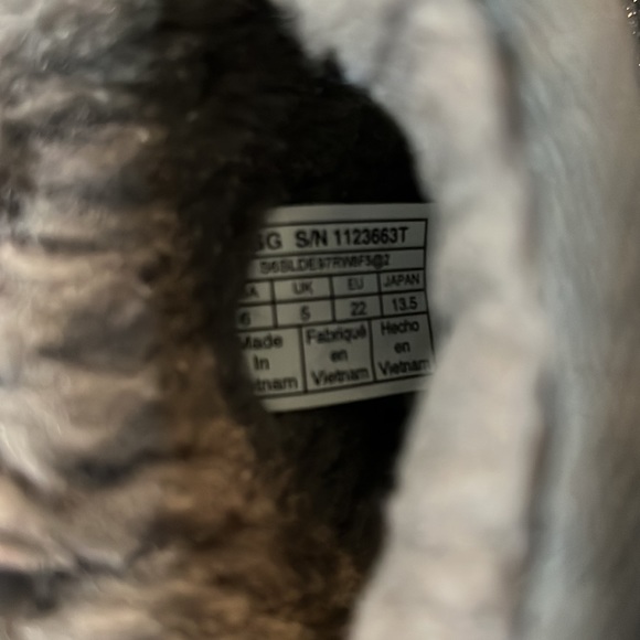 UGG Kids Classic II Metallic Glitter Toddler Girls Sz 6 EUC #1123663 - Picture 6 of 7